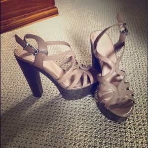 Jessica Simpson heels